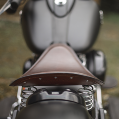 Lone rider seat kit for Harley Davidson Softail Slim in Dark brown leather.  Full instructions provided to attach onto bike.  We also supply black springs.